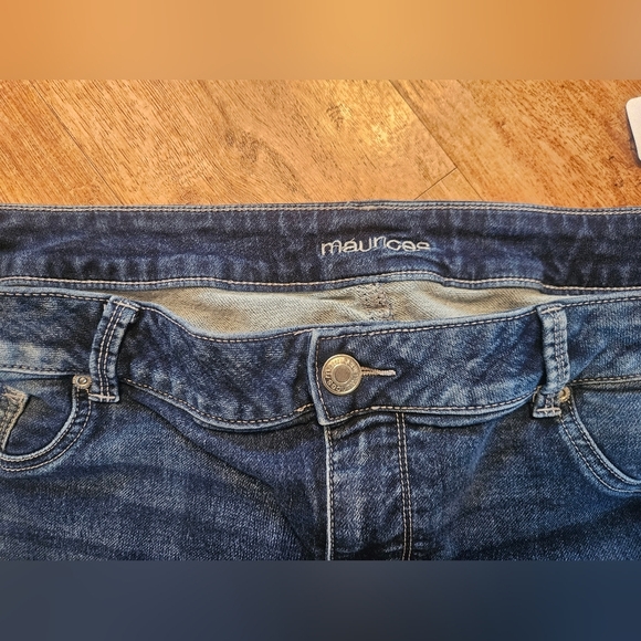 Women's Distressed Blue Jeans - Picture 2 of 4